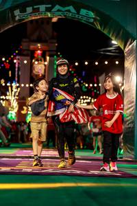 BIB: 
                            <button type="button" onclick="openModal(24864942)" class="btn btn-primary btn-sm float-right btn-popup" data-toggle="modal" data-target=".modal-high-quality">
                        <i class="fas fa-shopping-cart"></i> Add to Cart
                    </button>
                                            <button type="button" onclick="isThisMe(24864942, true)" class="btn btn-success btn-sm float-right btn-popup btn-isme hidden" data-toggle="tooltip" data-placement="bottom" title="นี่คือรูปของคุณใช่ไหม คลิกที่นี่เพื่อเอาเข้าอัลบั้ม">
                        <i class="fas fa-plus"></i> Add to album
                    </button>
                    <button type="button" onclick="isThisMe(24864942, false)" class="btn btn-warning btn-sm float-right btn-popup btn-isnotme hidden">
                        <i class="fas fa-ban"></i> Remove from album
                    </button>